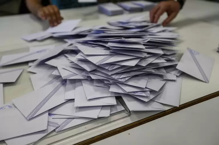 Σύγχυση με τα αποτελέσματα των εκλογών 2023: Τι δείχνει το πρώτο Exit Poll