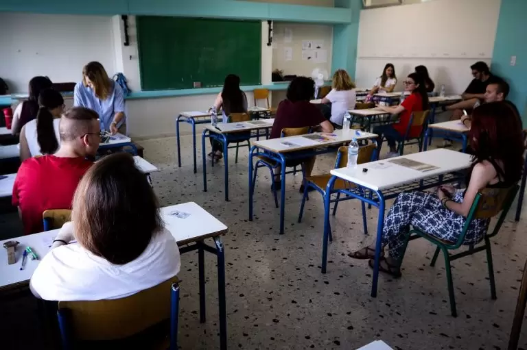 Πανελλήνιες 2023: Έτσι μηδενίζεται το γραπτό! – Τα 7 πράγματα που απαγορεύονται