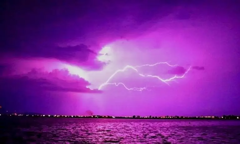 Τι καιρό θα κάνει την Καθαρά Δευτέρα 2025: Η πρόβλεψη Τσατραφύλλια