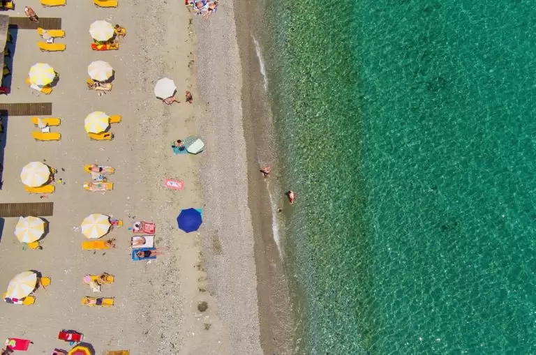 Κοινωνικός Τουρισμός για συνταξιούχους 2023: Πού κάνετε αίτηση – Voucher και για ακτοπλοϊκά