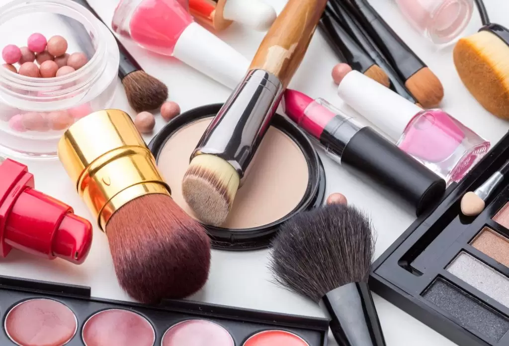 «Βόμβα»! Αποσύρονται καλλυντικά πασίγνωστης εταιρείας