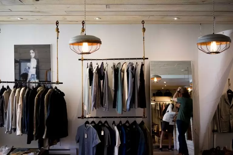 «Τρέμουν» τα Zara: Η low cost αλυσίδα που μπαίνει στην Ελλάδα – Δείτε ποια είναι