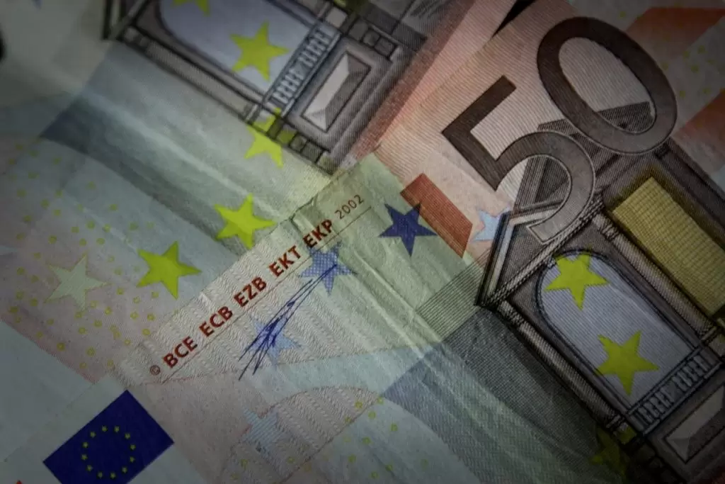 Επιστρέφει η επιταγή ακρίβειας το 2023: Λιγότεροι δικαιούχοι – Τι ξέρουμε