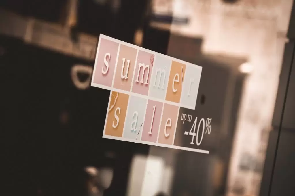 Θερινές εκπτώσεις 2023: Πότε τελειώνουν – Σάλος με σοβαρές απάτες