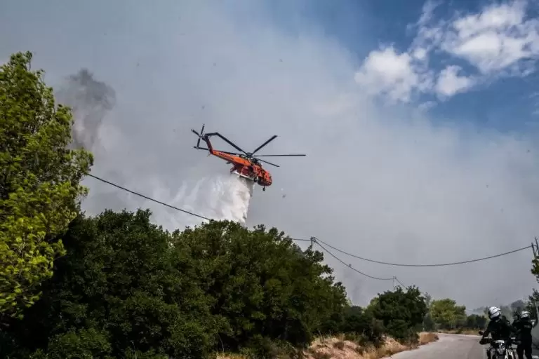 Συναγερμός για τις φωτιές: Κλείστε τώρα τα παράθυρα – Το τοξικό νέφος καταστρέφει τον εγκέφαλό μας
