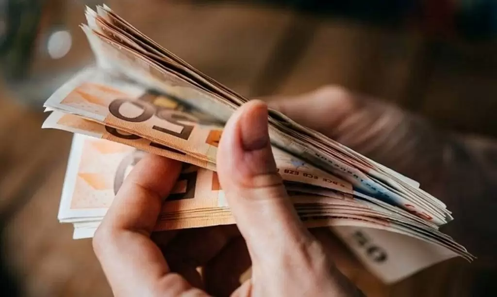 Συντάξεις: Ποιοι ανασφάλιστοι πολίτες δικαιούνται σύνταξη και σε ποια ηλικία