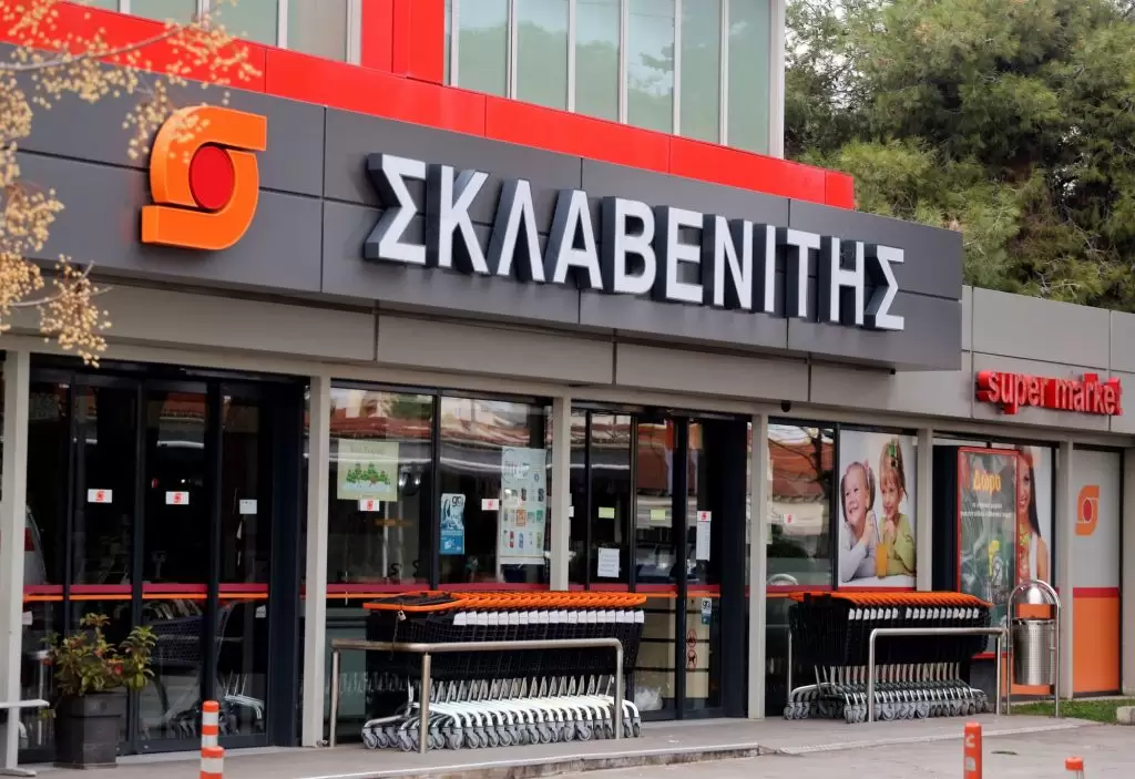 Σκλαβενίτης: Δείτε πόσα έβγαλε σε έναν χρόνο – Νέες αυξήσεις στους υπαλλήλους