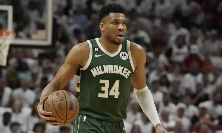 Γιάννης Αντετοκούνμπο: Σε ποια θέση βρίσκεται στη λίστα με τους πιο ακριβοπληρωμένους NBAers