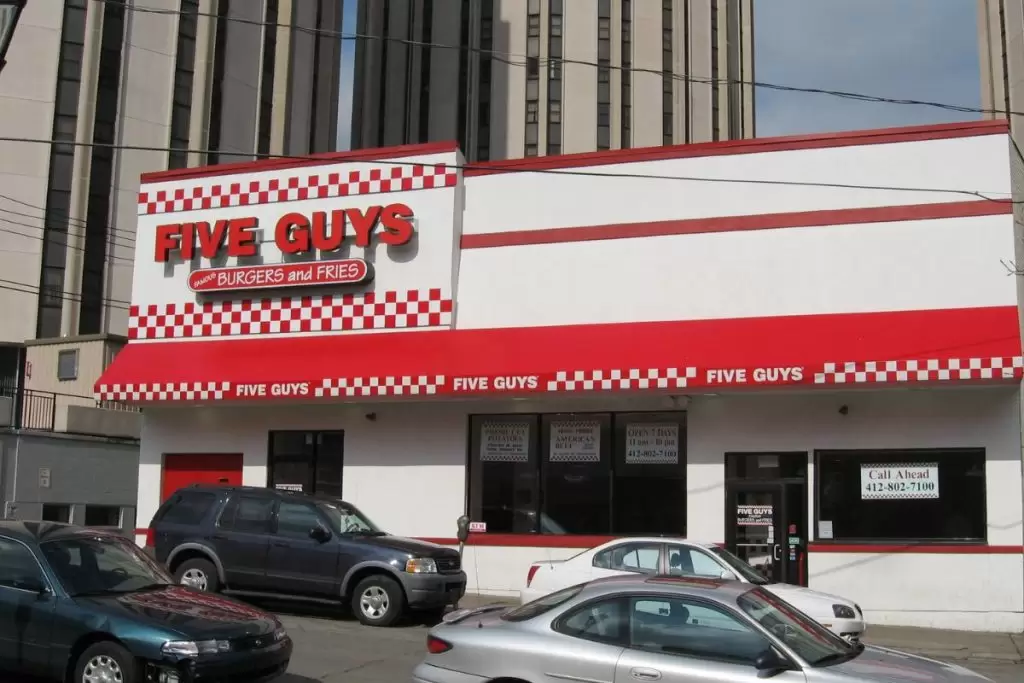 Five Guys: Δεν είναι πλάκα! Δείτε πότε ανοίγει στην Ελλάδα