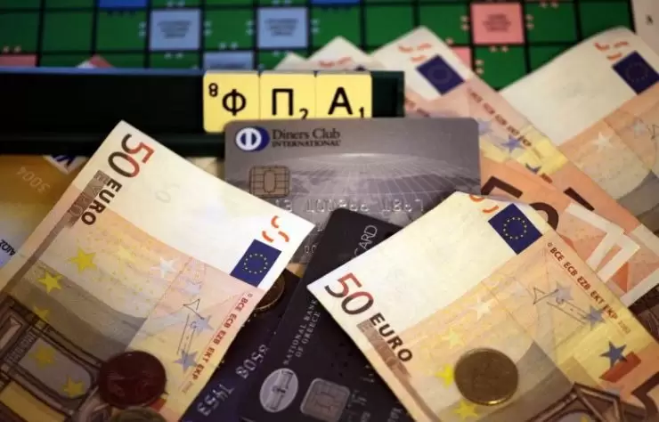 Επιτέλους: Σε ποια προϊόντα και υπηρεσίες μειώνεται ο ΦΠΑ από την 1η Νοεμβρίου – Όλη η λίστα