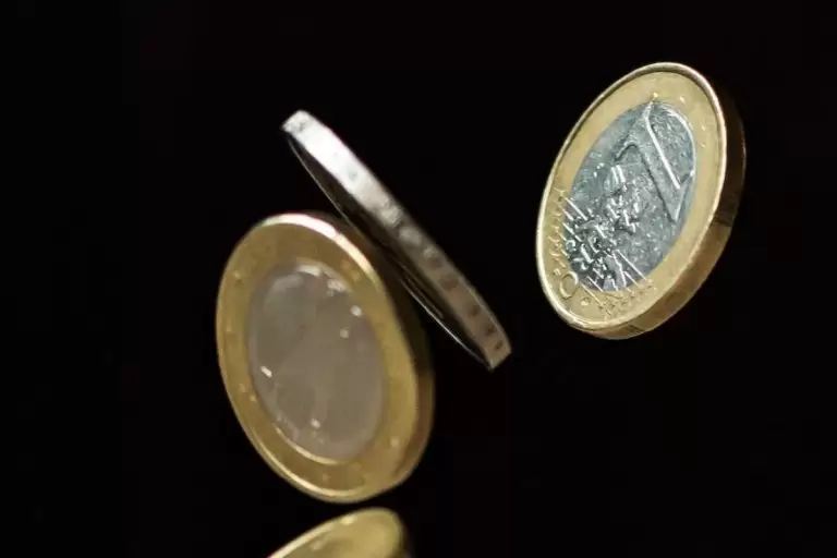 Χρυσή ευκαιρία: 21.000 ευρώ επίδομα σε οικογένειες – Πώς η αίτηση