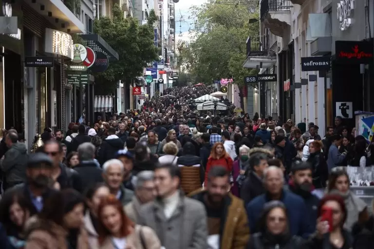 Το ωράριο καταστημάτων και σούπερ μάρκετ την παραμονή Χριστουγέννων 24/12