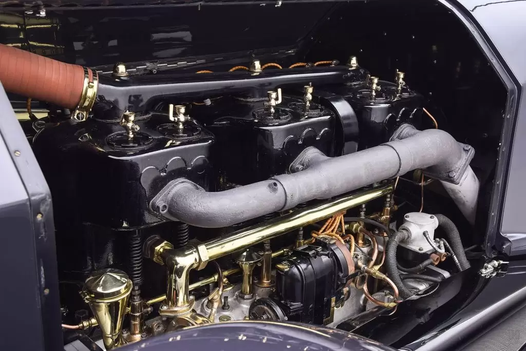 Αυτοκίνητο: Πώς να κάνεις αθόρυβο τον κινητήρα σου με 3 ευρώ -Το άγνωστο κόλπο με το αποσμητικό