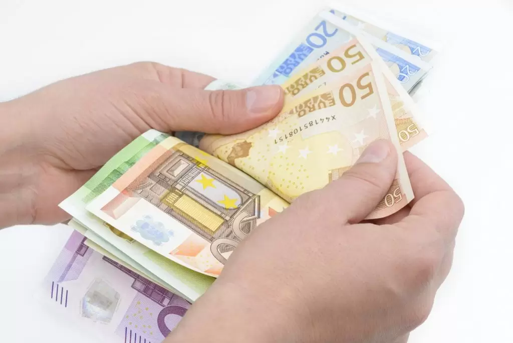 «Μπαμ» με έκτακτο μπόνους 1.000 ευρώ σε εργαζόμενους