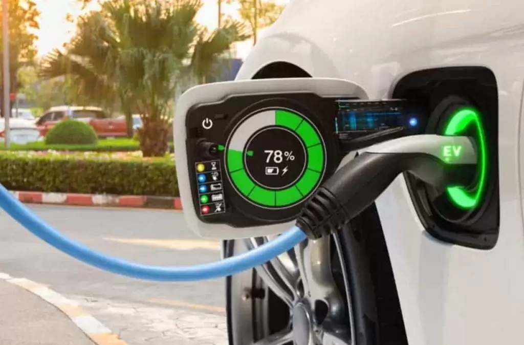 Πρατήρια χωρίς βενζίνη: Αυτός ο επιχειρηματίας τα εγκαινιάζει και θα σαρώσει τα πάντα