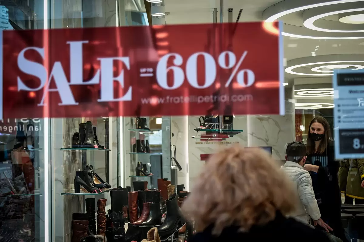Όλες οι νέες Κυριακές με ανοιχτά μαγαζιά το 2024
