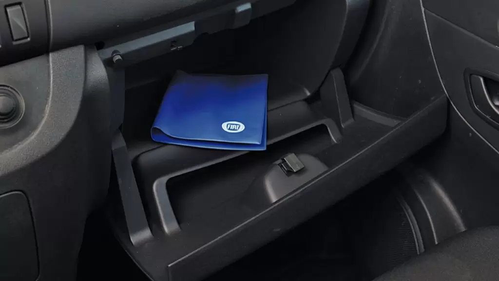 Αυτοκίνητο: Αυτό είναι το άγνωστο χαρτί που πρέπει να έχεις μέσα – Γιατί είναι απαραίτητο;