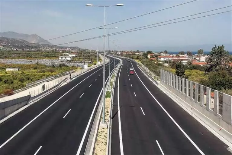 Έργα: Αλλάζει όλη η Ελλάδα – Αυτά παραδίδονται φέτος