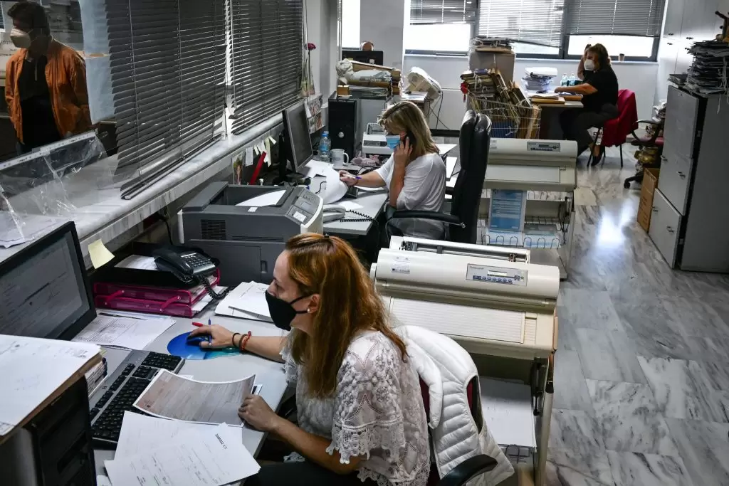 Προσλήψεις στο Δημόσιο: Θέσεις εργασίας σε 14 υπουργεία – Πότε λήγει η προθεσμία για τις αιτήσεις