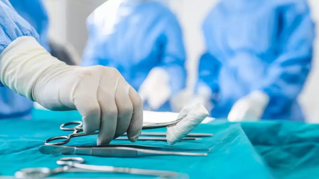 Απογευματινά χειρουργεία: Ραντεβού ΕΔΩ – Λίστα με τις κλινικές