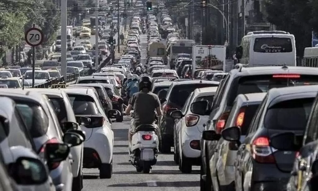 Ανακοινώθηκε στις 2/1 μεγάλη ανατροπή με την παράταση στα Τέλη Κυκλοφορίας 2025