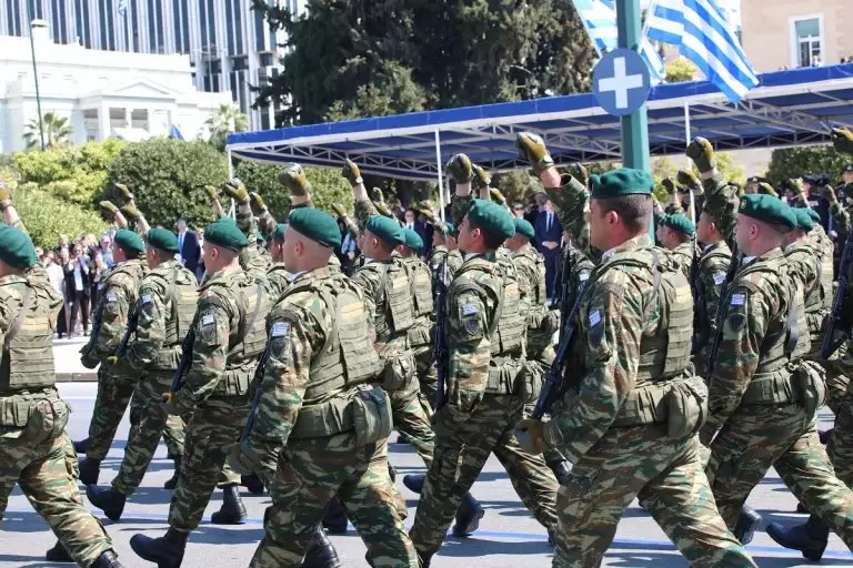 Καιρός: «Κλείδωσε» η 25η Μαρτίου 2025 – Πώς θα γίνει η παρέλαση