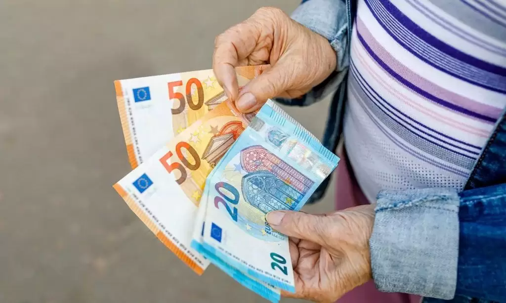 Δεν είναι φάρσα: Δάνεια πανεύκολα με αίτηση ΕΔΩ από Εθνική, Πειραιώς, Eurobank