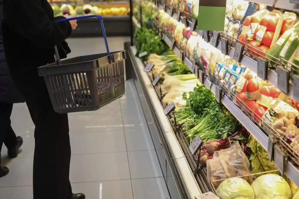 Ανοιχτά μαγαζιά Κυριακή 28/4: Γρίφος με σούπερ μάρκετ στο εορταστικό ωράριο Πάσχα