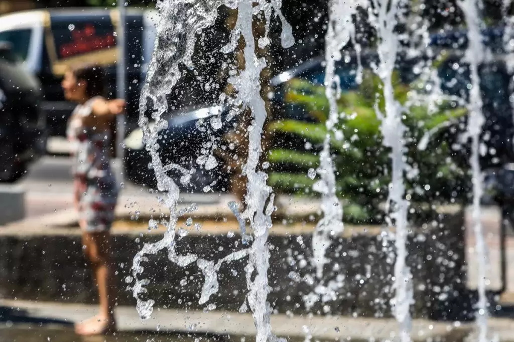 Σοκ τον Ιούνιο με το ρεύμα: «Τρελές» αυξήσεις στους λογαριασμούς μέσα στον καύσωνα – O λόγος