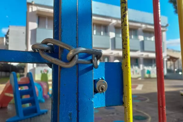 Σχολεία: Έκτακτη ανακοίνωση – Λουκέτο στις 23 Οκτωβρίου