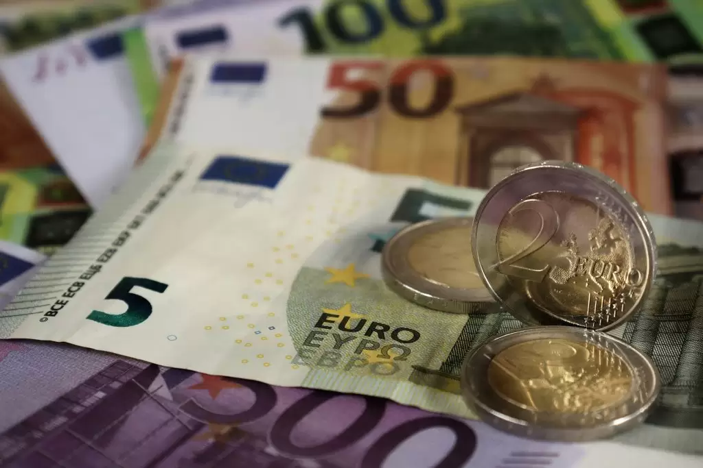Βόμβα: Νέο χαράτσι ακόμα και αν βγάλεις… λεφτά από την τράπεζα – Δείτε τι έχει συμβεί