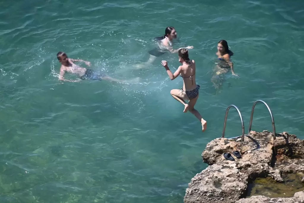 Καιρός: Δείτε τι θα πάθουν τα επόμενα 24ωρα όσοι είναι διακοπές