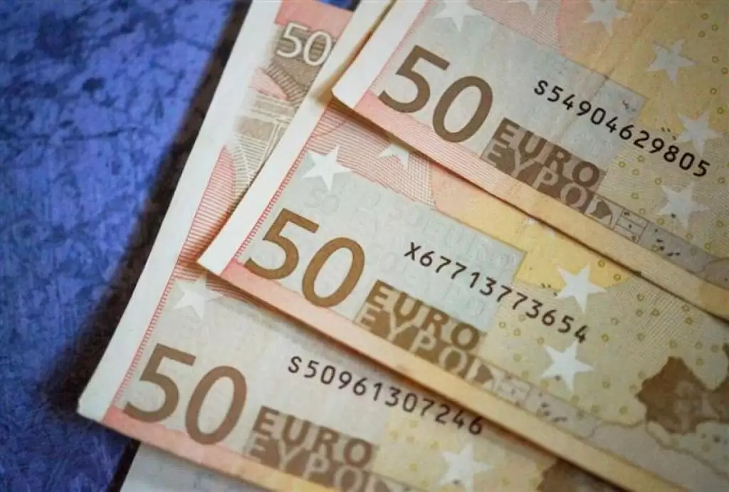 Επίδομα 200 ευρώ για 12 μήνες σε χιλιάδες: Πανευκόλα η αίτηση