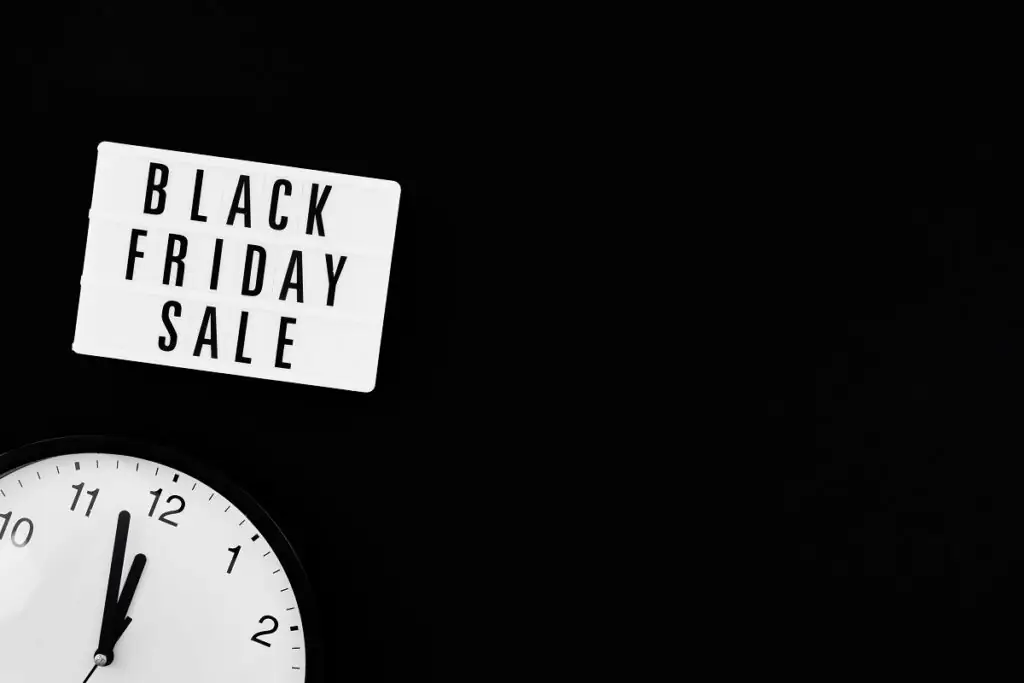 Η καλύτερη ώρα για να ψωνίσεις στη Black Friday 2024