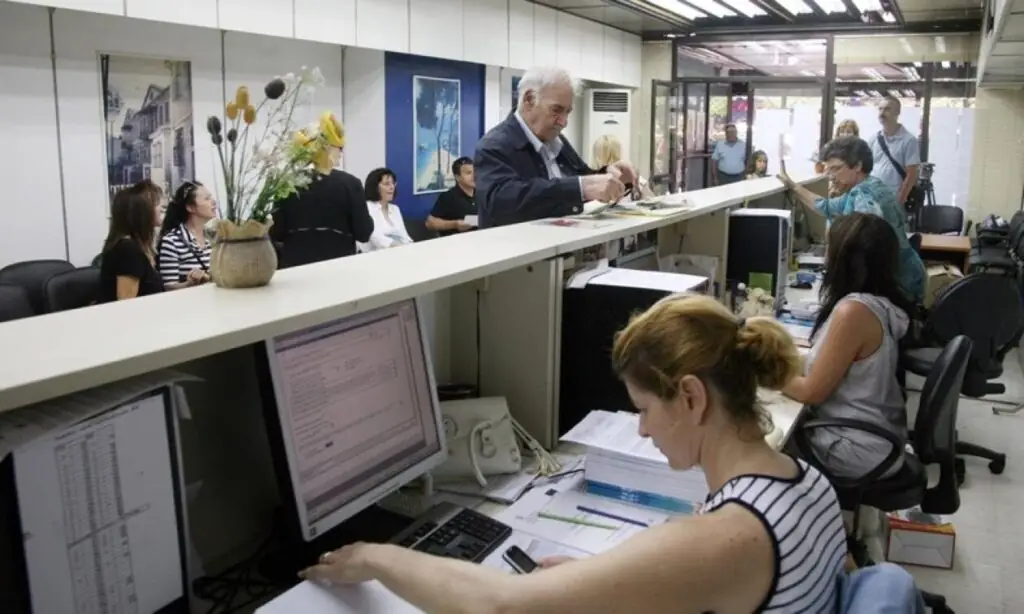Δημόσιο: Πώς θα γίνουν 20.000 προσλήψεις για μόνιμες θέσεις εργασίας και σε ποιους τομείς