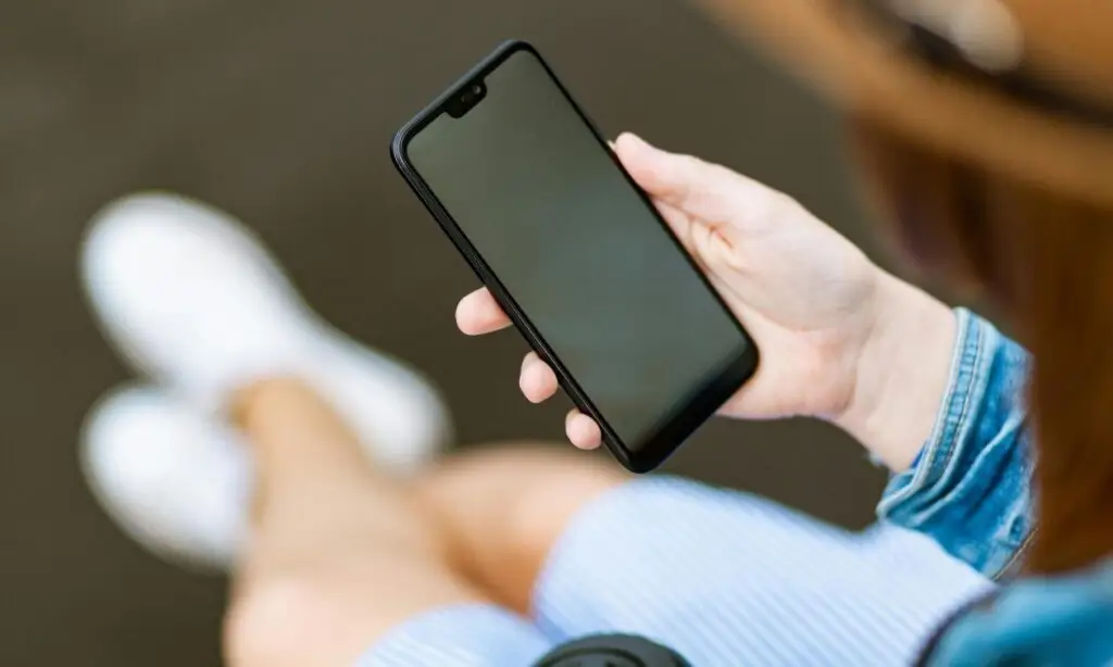 Το κινητό τηλέφωνο που αξίζει έως και 400.000 ευρώ – Μήπως το έχετε;