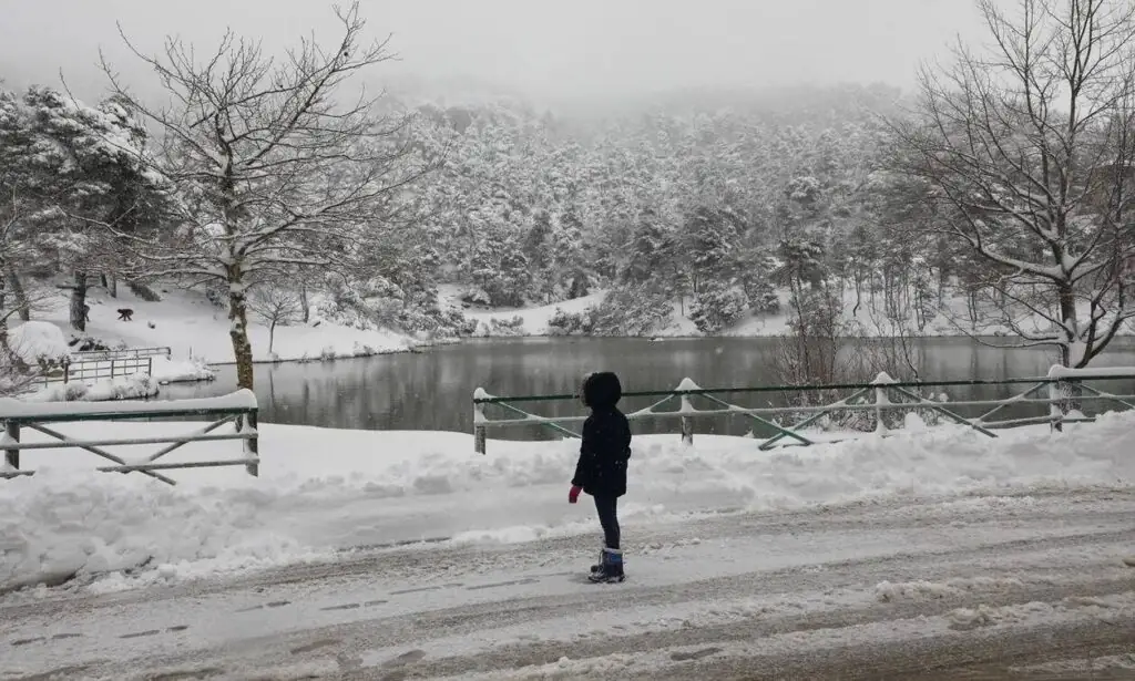 Καιρός: «Λευκή» εισβολή βλέπει μακροπρόθεσμη πρόβλεψη – Τι θα συμβεί στην Ελλάδα