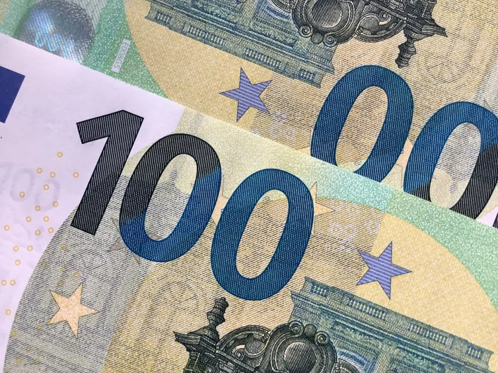 Το ευρώ αλλάζει μορφή: Δείτε πώς θα είναι πλέον