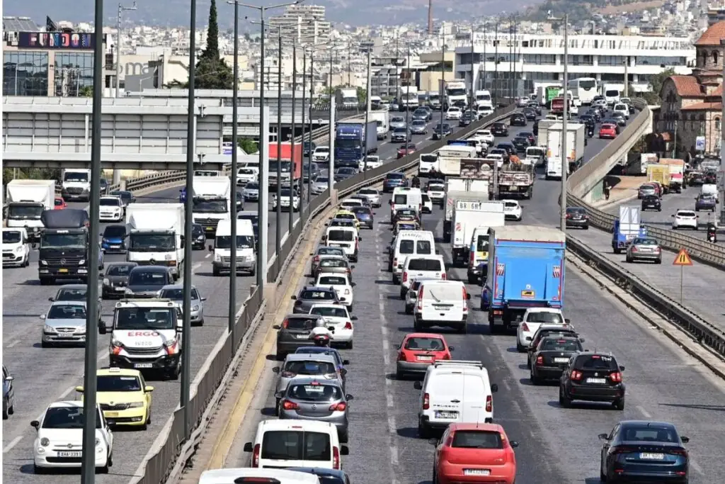 Απαγορεύεται να οδηγείς μόνος… στον Κηφισό: Πέφτει πρόστιμο 135 ευρώ