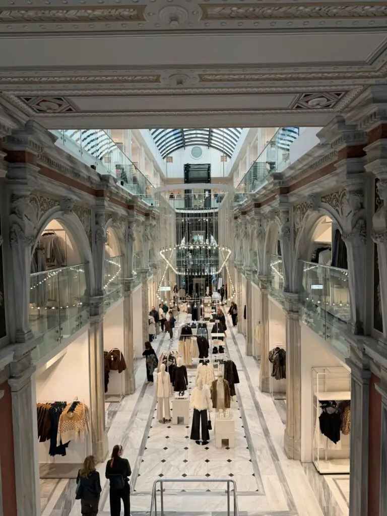 Μόλις άνοιξε στην Αθήνα το πιο viral μαγαζί όλης της Ευρώπης